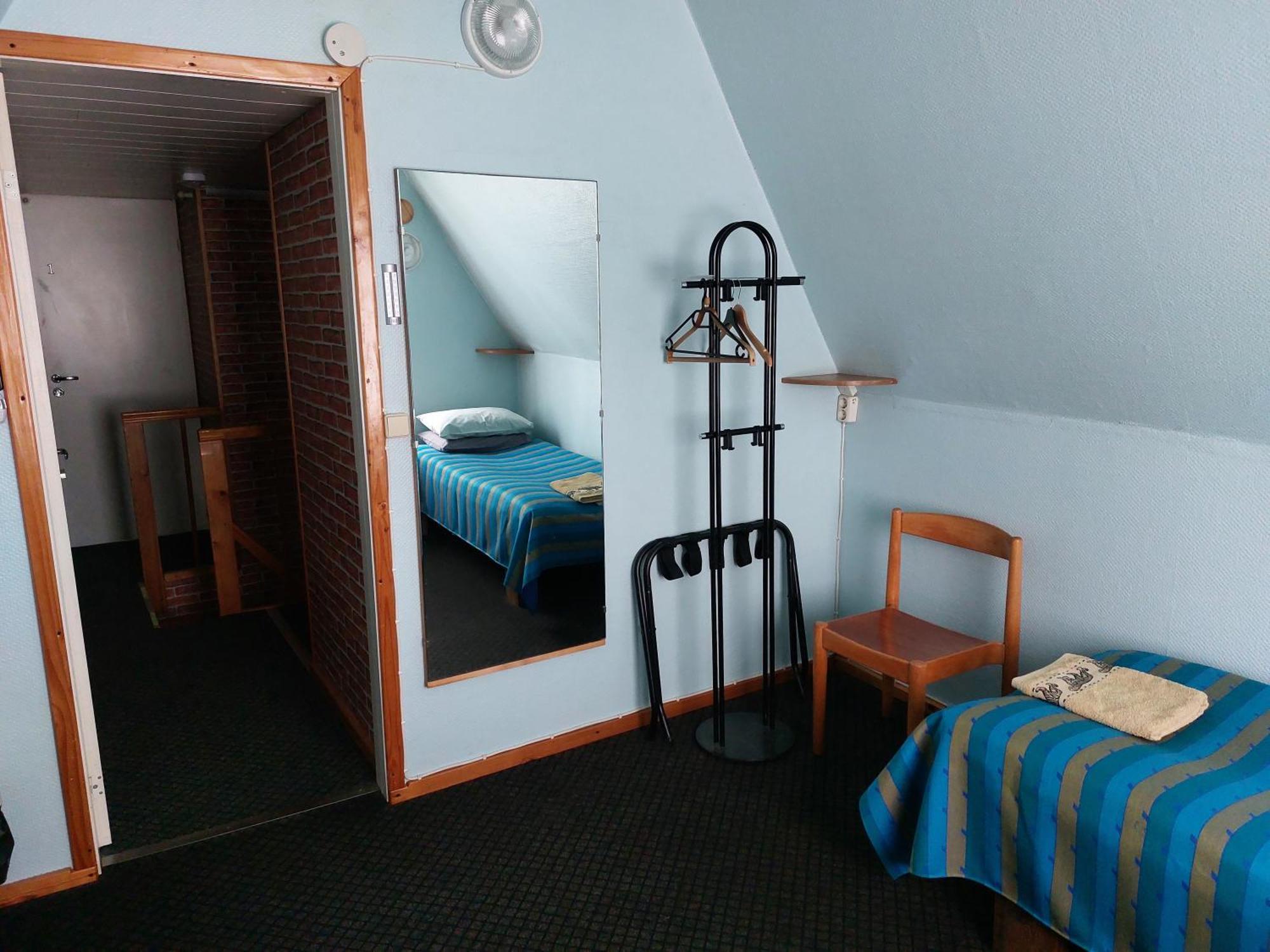 Livonia Matkamaja Hostel Kilingi-Nomme Екстериор снимка